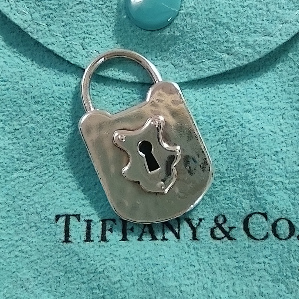 T&Co. hammered lock